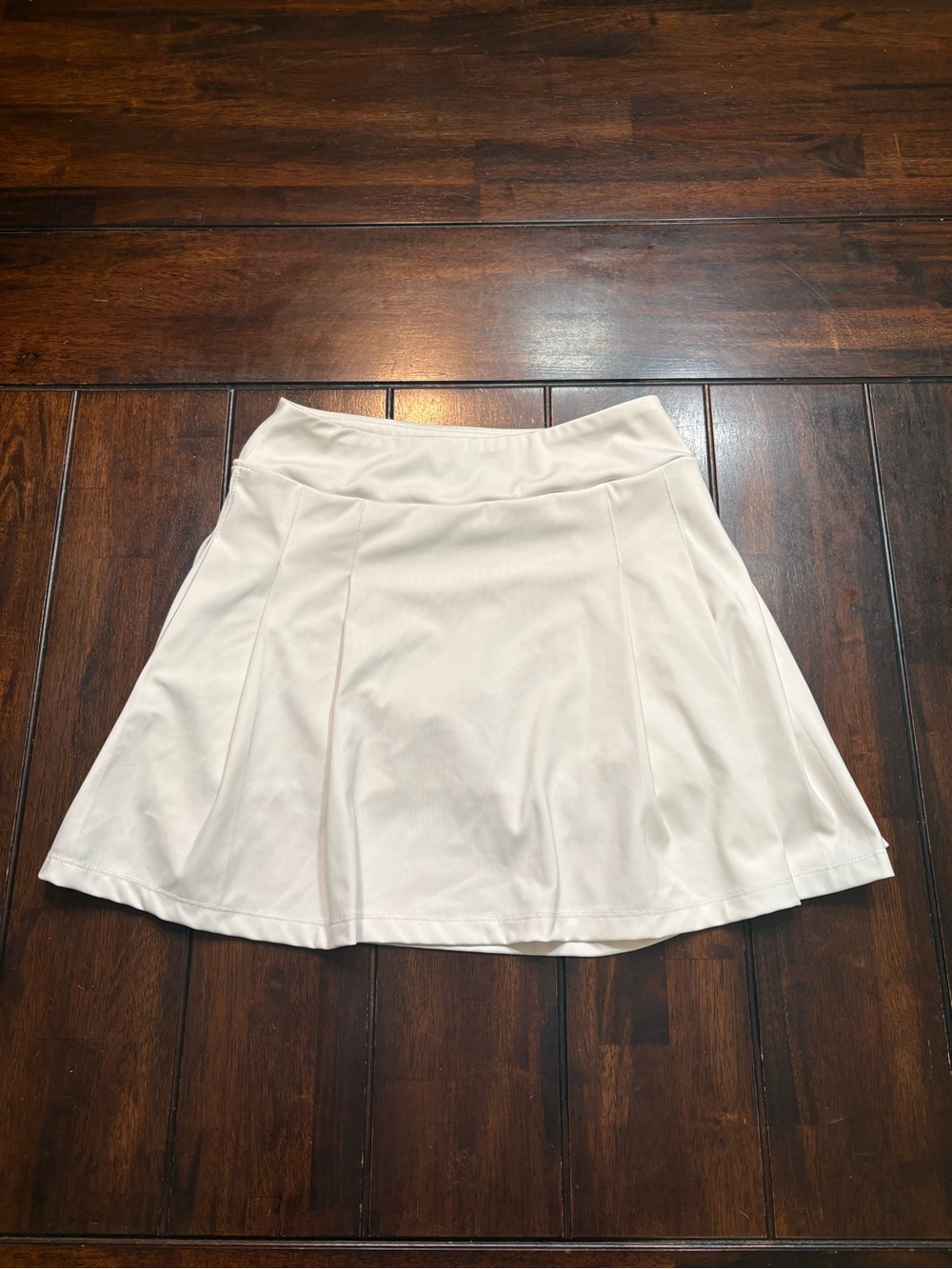 Women’s Tommy Bahama white golf skirt/skort with built in shorts, Size XS